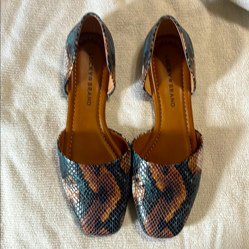 Lucky Brand size 8 snake print
